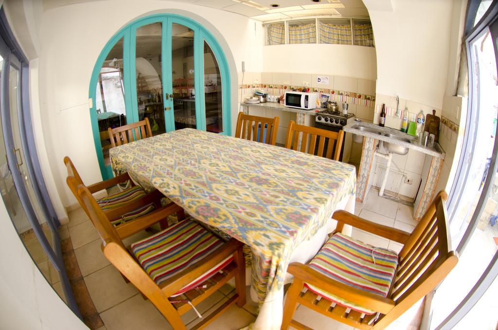 סנטה קרוז דה לה סיירה Hostal Los Aventureros מראה חיצוני תמונה