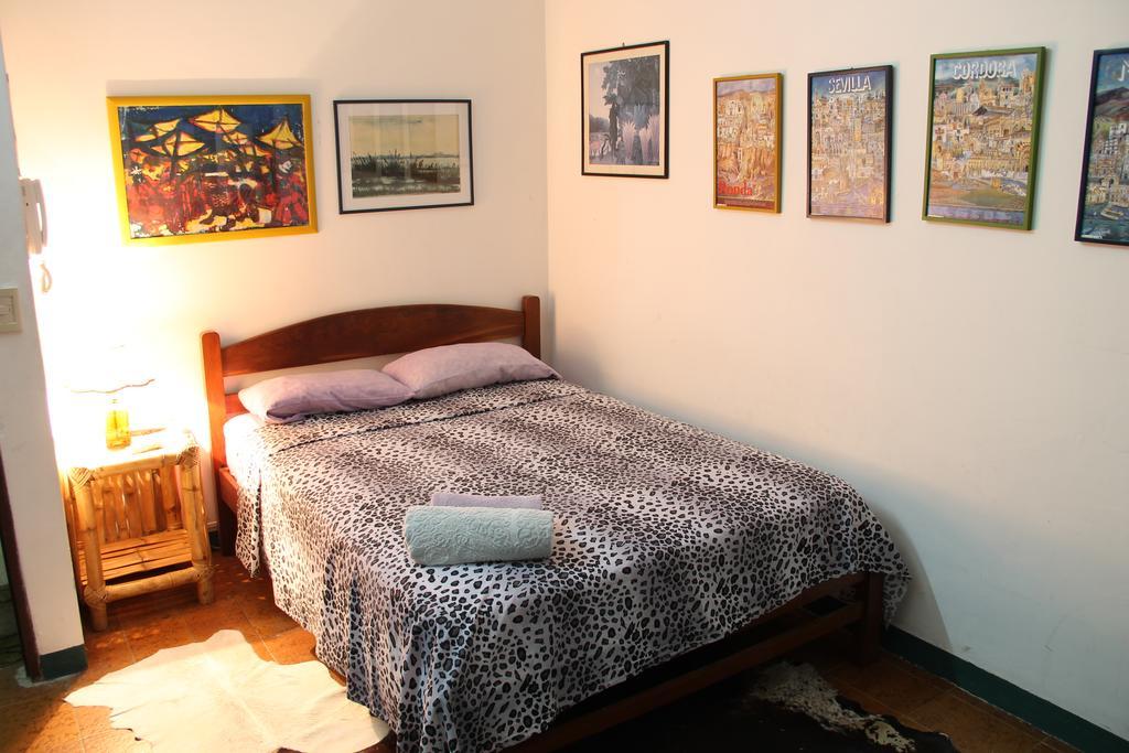 סנטה קרוז דה לה סיירה Hostal Los Aventureros מראה חיצוני תמונה